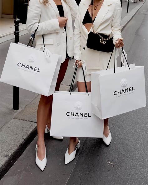 baguette tipo chanel|Chanel shopping bags.